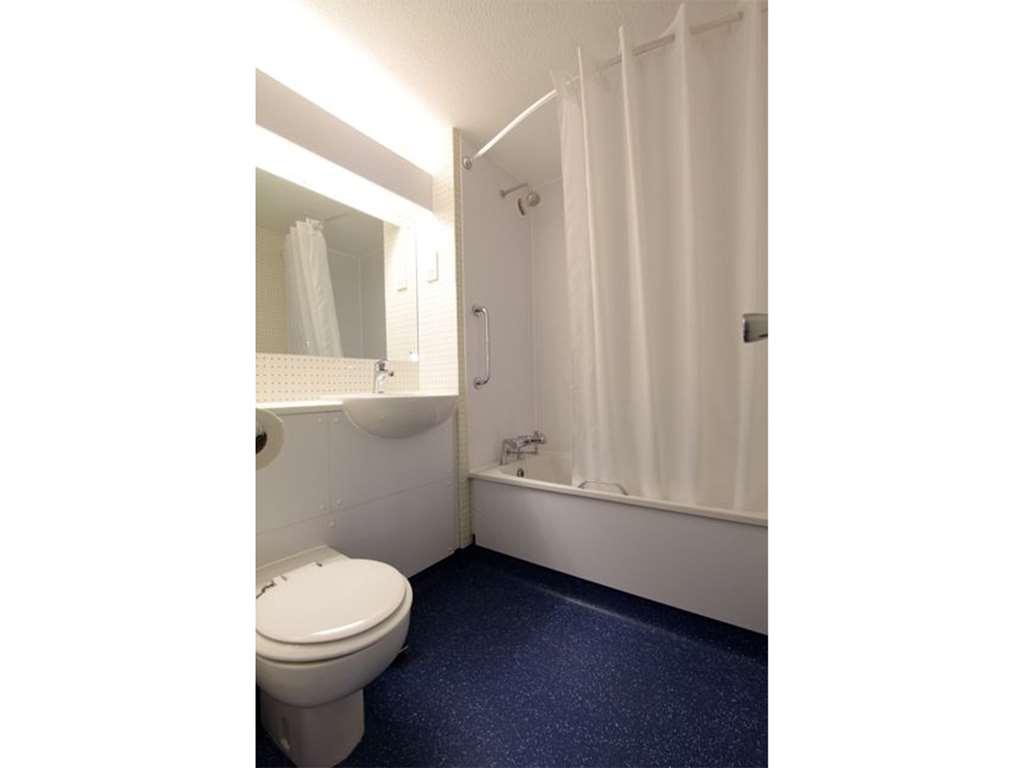 تْشورلي Travelodge Preston Chorley الغرفة الصورة
