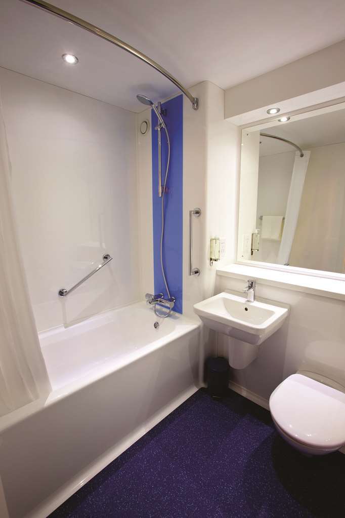 تْشورلي Travelodge Preston Chorley الغرفة الصورة